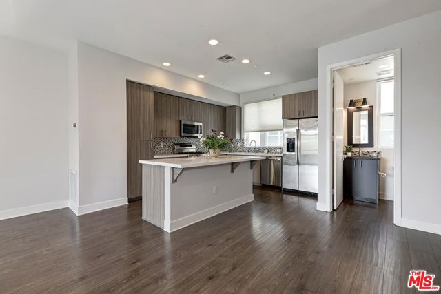 2753 Waverly Drive, Los Angeles CA: https://media.crmls.org/mediaz/b44af240-beef-4baf-80e6-d4142e361897.jpg