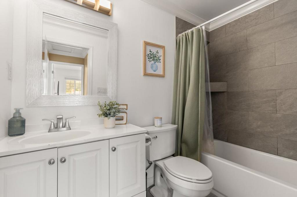 B44B9368 Bf32 43B7 8A09 Ee5062439742 1048 Banyan Way, Pacifica, Ca 94044 &Lt;Span Style='BackgroundColor:transparent;Padding:0Px;'&Gt; &Lt;Small&Gt; &Lt;I&Gt; &Lt;/I&Gt; &Lt;/Small&Gt;&Lt;/Span&Gt;