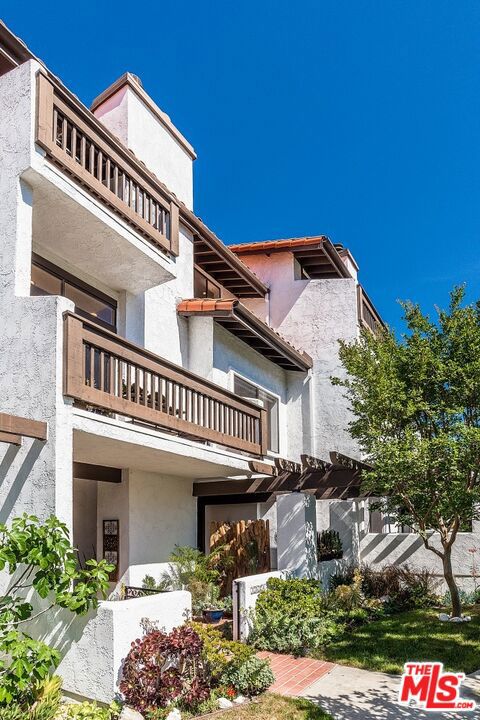 Drew Fenton | 1524 Michael Lane Pacific Palisades CA | MLS: 7347137