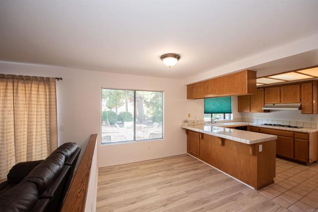 2432 Live Oak Road, Escondido CA: https://media.crmls.org/mediaz/b44c51aa-3531-4aaf-b5c2-7ebcf6b2f5a3.jpg