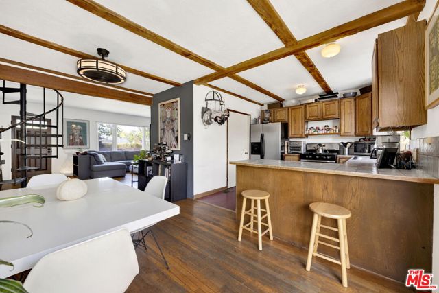 3456 Beethoven Street, Los Angeles CA: https://media.crmls.org/mediaz/b44d4c96-494b-4ccf-82c1-573ae2901965.jpg