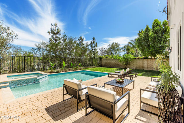 6072 Mandeville Place, Oak Park CA: https://media.crmls.org/mediaz/b44d6c15-1855-4b07-aa29-0e49aebcafea.jpg