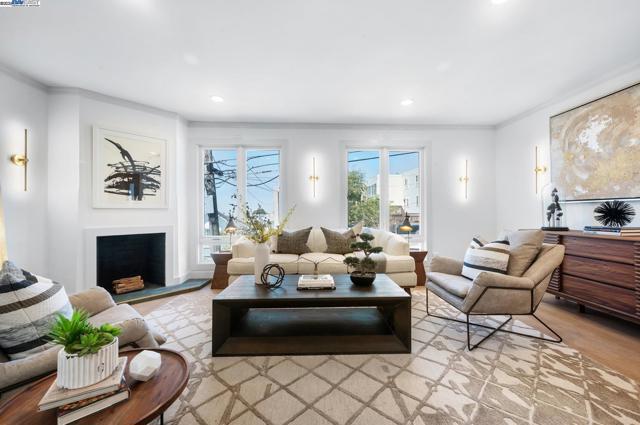 282 Bright St, San Francisco CA: https://media.crmls.org/mediaz/b44d79ef-636a-4008-a88c-1e3cc28ed0af.jpg
