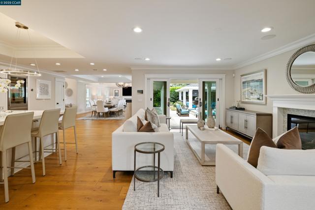 125 El Dorado Ave, Danville CA: https://media.crmls.org/mediaz/b44daebc-1ed9-4eb0-9f80-70327b0d220b.jpg