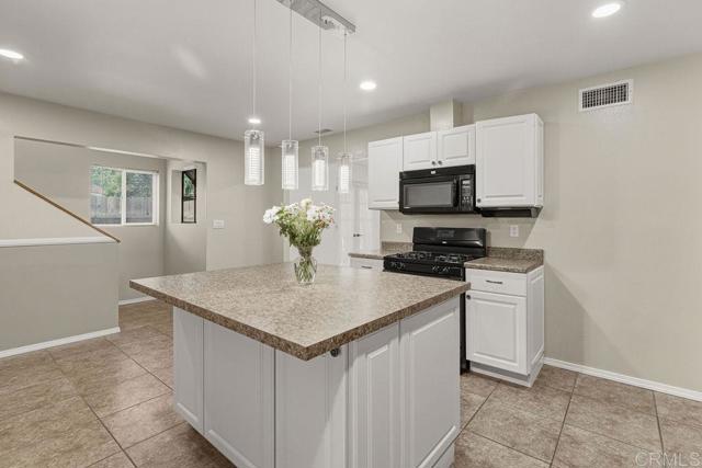 Detail Gallery Image 11 of 58 For 4054 Mount Barnard Ave, San Diego,  CA 92111 - 4 Beds | 3 Baths