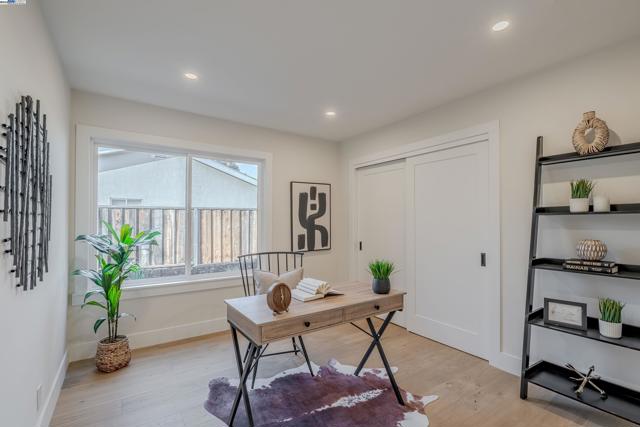 311 Foxboro Ct, San Ramon CA: https://media.crmls.org/mediaz/b44e6afd-3c5c-404c-ba3d-a037ca95a3dc.jpg