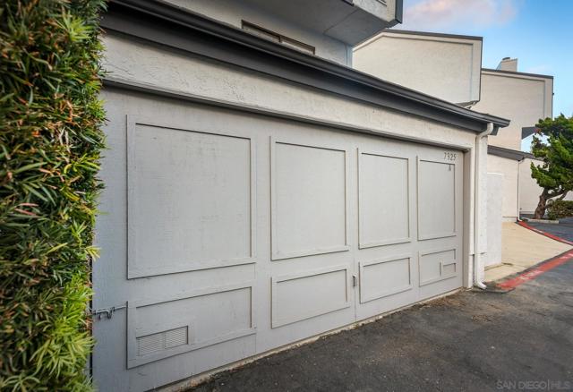 7325 Alicante Rd, Carlsbad CA: https://media.crmls.org/mediaz/b450b924-2b94-4454-8066-c8a25c0c5ec9.jpg