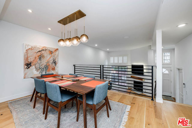 5731 Topanga Canyon Boulevard, Woodland Hills CA: https://media.crmls.org/mediaz/b450bdbe-9b03-425d-96ff-d61ac0e9d447.jpg