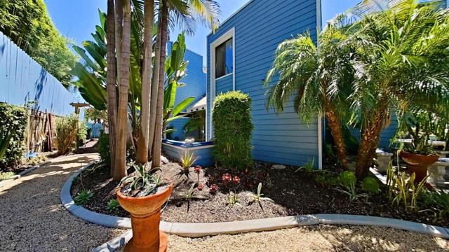 2618 Unicornio Street, Carlsbad CA: https://media.crmls.org/mediaz/b4512363-1d53-4d5a-95f1-85f25dca7a1d.jpg