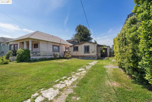 2808 9Th St, Berkeley CA: https://media.crmls.org/mediaz/b4512cda-5a7f-4d31-8ea5-53f3a7618b1e.jpg