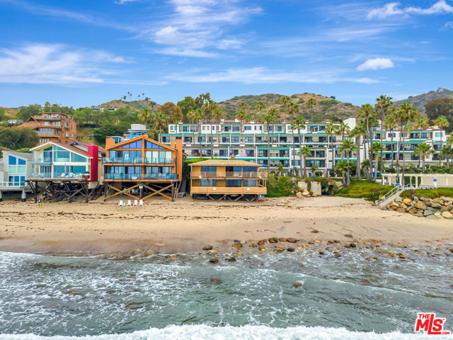 26636 Latigo Shore Drive, Malibu CA: https://media.crmls.org/mediaz/b451acbd-6db8-47bb-9464-022105ed82e6.jpg