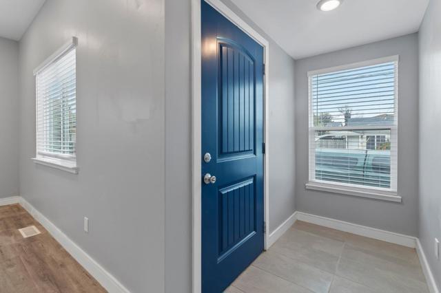 207 E San Luis Street, Salinas CA: https://media.crmls.org/mediaz/b4520306-a2df-4056-825c-87fbe1922a14.jpg
