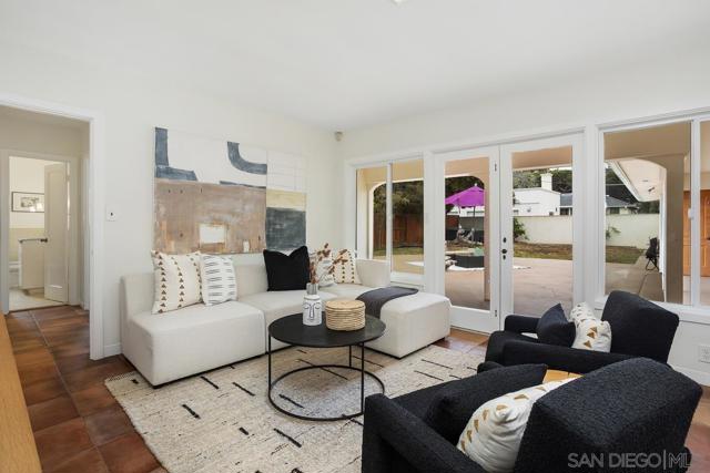 6307 Via Maria, La Jolla CA: https://media.crmls.org/mediaz/b452214b-e940-484a-8f9e-580889fc3c9a.jpg