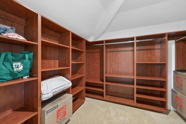 9540 Via Del Oro, Gilroy CA: https://media.crmls.org/mediaz/b452f34b-1542-471e-907c-b2060c0450d7.jpg