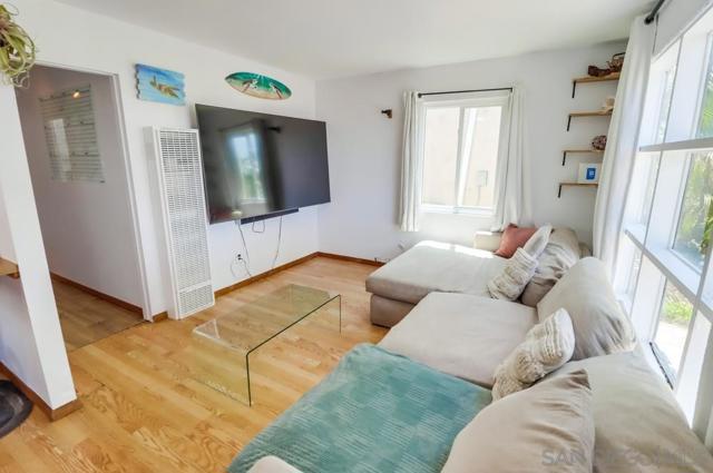 4053 55 Jewell St, San Diego CA: https://media.crmls.org/mediaz/b453317b-d550-4715-b0d3-fd7579781723.jpg
