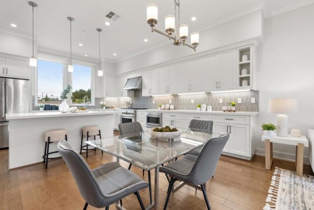609 E Evelyn Avenue, Sunnyvale CA: https://media.crmls.org/mediaz/b4533a9e-86da-4c54-ae2b-9b4f5687c102.jpg