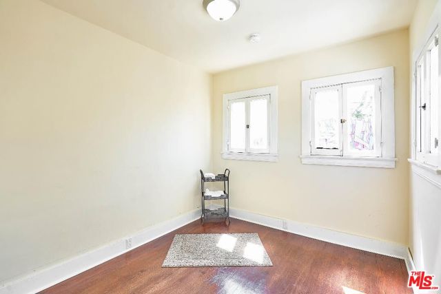 1283 South WINDSOR photo 39