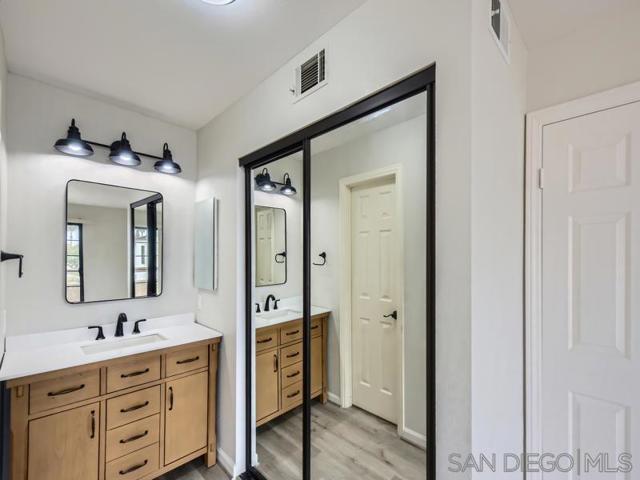 2630 Erie St, San Diego CA: https://media.crmls.org/mediaz/b4546a73-3c50-4480-9308-c7098f559361.jpg