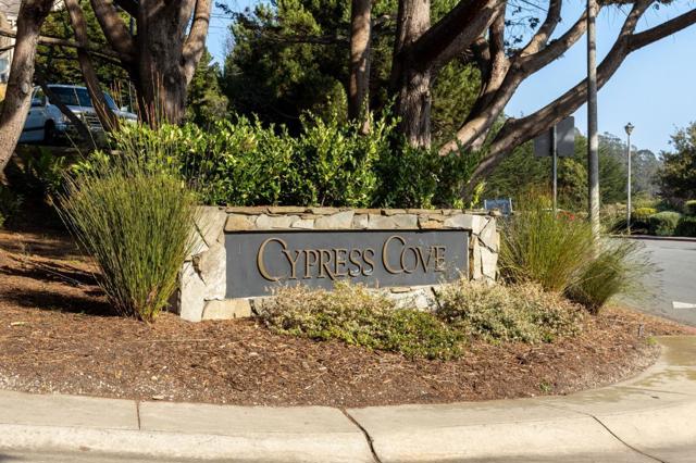 43 Erin Lane, Half Moon Bay CA: https://media.crmls.org/mediaz/b4547c44-0189-4458-90fb-359af5429d99.jpg