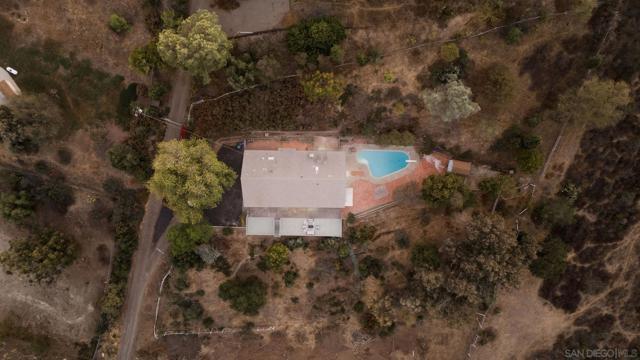 11774 Rocoso Rd, Lakeside CA: https://media.crmls.org/mediaz/b455c482-b72b-42e2-a739-fb537858a926.jpg