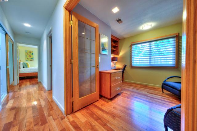 6291 Calle Fuego, Pleasanton CA: https://media.crmls.org/mediaz/b4561b43-5562-46fb-a9ce-5577960ad78a.jpg