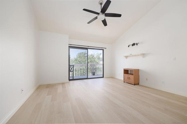 2503 Navarra Dr, Carlsbad CA: https://media.crmls.org/mediaz/b456e6be-0f42-42ff-9987-86b6ef4e7101.jpg