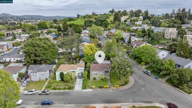 6 View St, Vallejo CA: https://media.crmls.org/mediaz/b45724b3-ad64-4903-98f4-bf4d31335dca.jpg