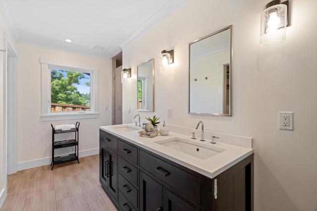 3729 Laurel Way, Redwood City CA: https://media.crmls.org/mediaz/b4573ec1-9a29-431e-9089-d968851990f1.jpg