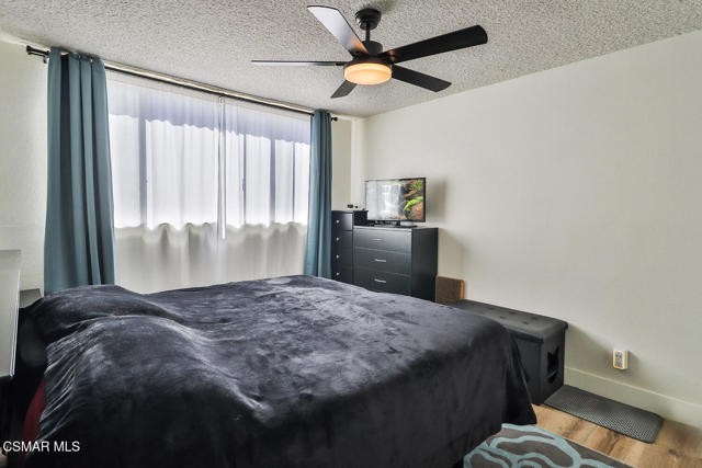 5429 Newcastle Avenue, Encino CA: https://media.crmls.org/mediaz/b45769d2-f846-4950-be0d-73b28e89e2dc.jpg