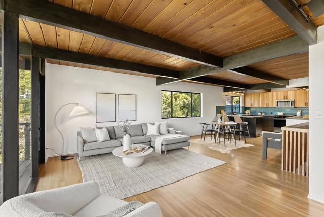 Detail Gallery Image 17 of 50 For 1004 W Walnut Ave., San Diego,  CA 92103 - 4 Beds | 3 Baths