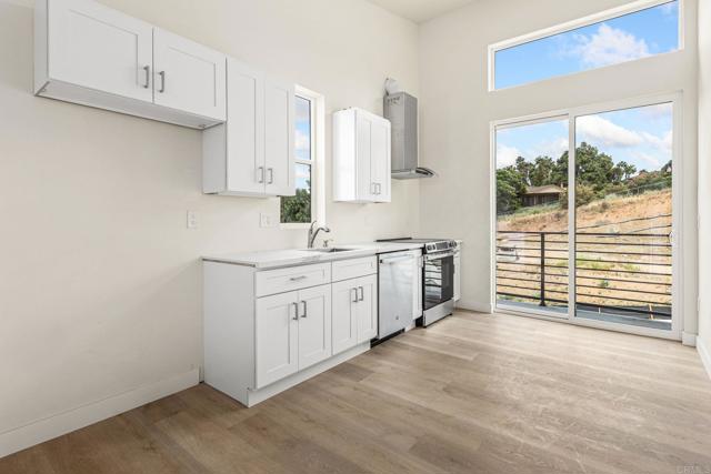 Detail Gallery Image 25 of 37 For 1535 Mount Glen, Escondido,  CA 92025 - 5 Beds | 4/1 Baths