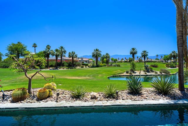 945 Hawk Hill Trail, Palm Desert CA: https://media.crmls.org/mediaz/b458b21f-3391-4af6-9ecd-972d9372b6d6.jpg