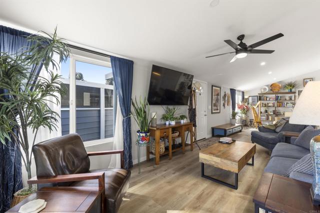 Detail Gallery Image 14 of 57 For 276 N El Camino Real #172,  Oceanside,  CA 92058 - 2 Beds | 2 Baths