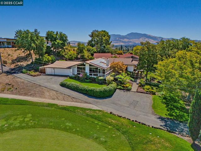 554 Golf Club Road, Pleasant Hill CA: https://media.crmls.org/mediaz/b45962ad-b5f8-4ceb-9920-113db379bf29.jpg