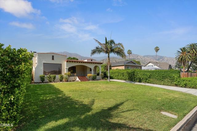 Detail Gallery Image 2 of 27 For 1747 Oakwood St, Pasadena,  CA 91104 - 3 Beds | 2 Baths