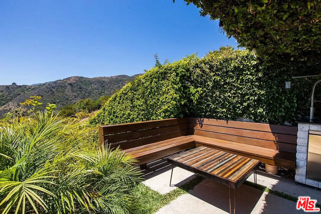 Drew Fenton | 817 ENCHANTED Way Pacific Palisades CA | MLS: 6838811