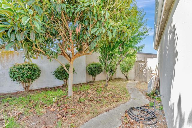 1055 Howe Circle, Salinas CA: https://media.crmls.org/mediaz/b459db70-2317-4ba2-970e-6873d3fb4363.jpg