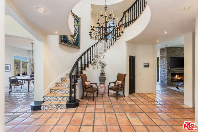 23407 W Copacabana Street, Malibu CA: https://media.crmls.org/mediaz/b459f293-a072-4b94-9542-20f663a17441.jpg