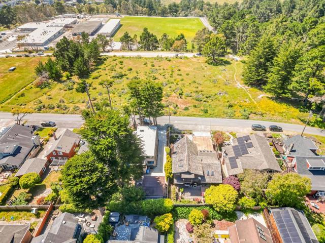 1025 Tamarind Street, Montara CA: https://media.crmls.org/mediaz/b45a3a3f-a4fd-4a9d-8444-1f9b05e2503f.jpg