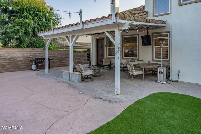 4260 Crabapple Court, Moorpark CA: https://media.crmls.org/mediaz/b45a5f1b-46f0-443d-b5e1-0841a6f6dd81.jpg