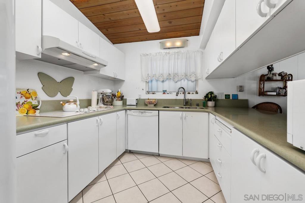 4473 Charger Blvd - photo 12