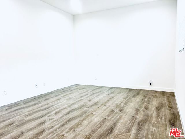 247 S CATALINA Avenue, Pasadena CA: https://media.crmls.org/mediaz/b45b68e3-9d7c-451c-aed9-0f7071edc1e1.jpg