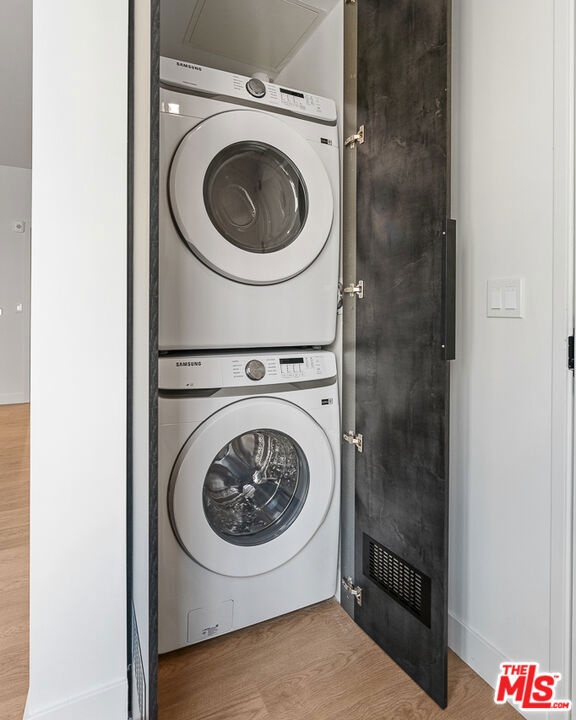 10700 Tabor Street, Los Angeles CA: https://media.crmls.org/mediaz/b45b80a6-dc70-424f-9af8-9e73fa894875.jpg