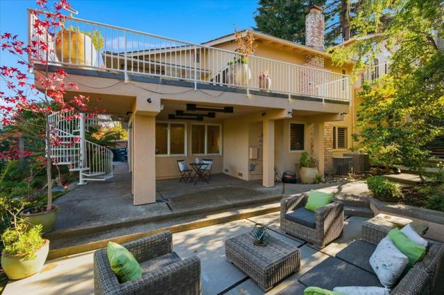 920 Oxford Drive, Los Altos CA: https://media.crmls.org/mediaz/b45c9416-7647-4751-8803-5785ea3b046b.jpg