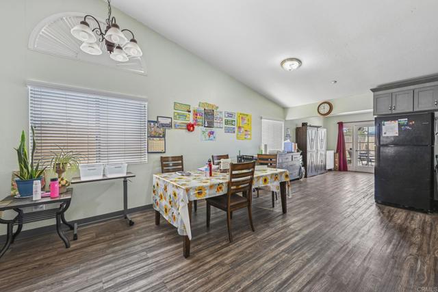 Detail Gallery Image 3 of 74 For 5979 Harps Ct, San Diego,  CA 92114 - – Beds | – Baths