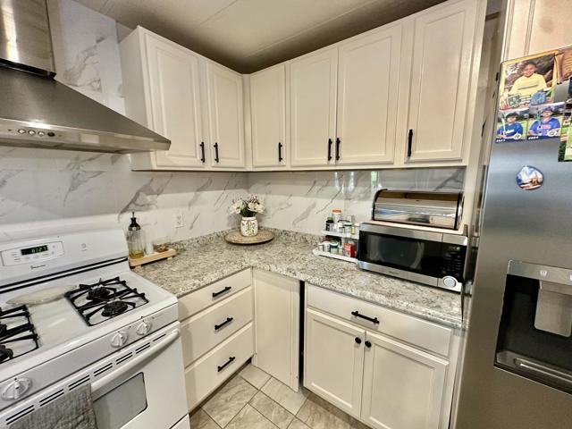 69530 Dillon Road, Desert Hot Springs CA: https://media.crmls.org/mediaz/b45d7d55-6cd5-48f2-b3e9-77b7248bf879.jpg