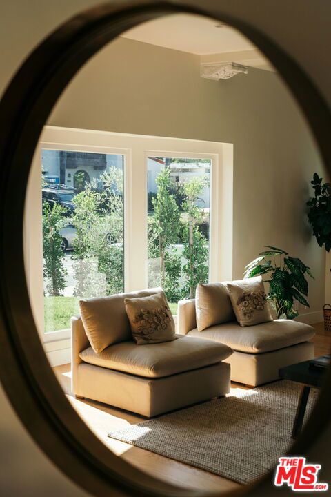 1237 S Curson Avenue, Los Angeles CA: https://media.crmls.org/mediaz/b45dcbb4-ccd3-42ac-841d-e195155fe08a.jpg