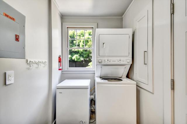 1137 Capuchino Avenue, Burlingame CA: https://media.crmls.org/mediaz/b45dfefa-95d4-4a7c-8aa9-9308dee3bffc.jpg