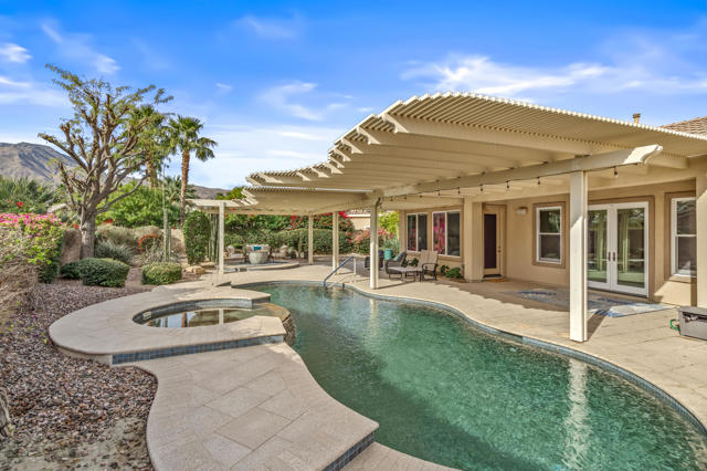 60612 Lace Leaf Court, La Quinta CA: https://media.crmls.org/mediaz/b45eb1dd-02dc-4382-987d-92799c506bb9.jpg