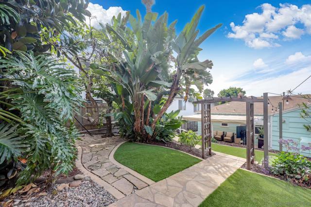 4375 77 Arizona St, San Diego CA: https://media.crmls.org/mediaz/b45ecb17-c8e4-48c4-9302-7b9ee082799f.jpg